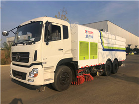 東風(fēng)天龍洗掃車(chē)