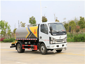 東風(fēng)小多利卡D6灑水車