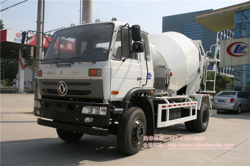 東風(fēng)6方攪拌車(chē)高清圖片